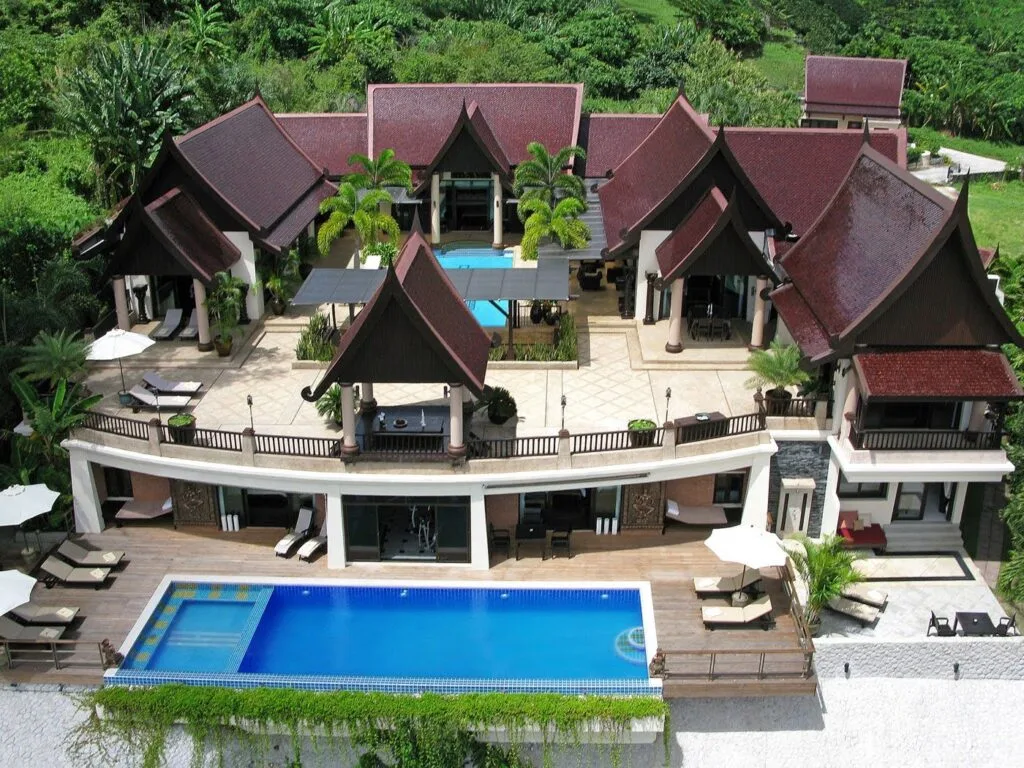 Outdoor and Pools area_20