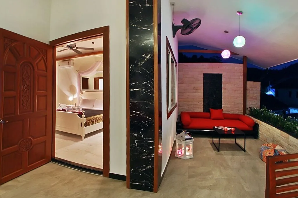 4 Bedroom Apartment Whaite Room 21