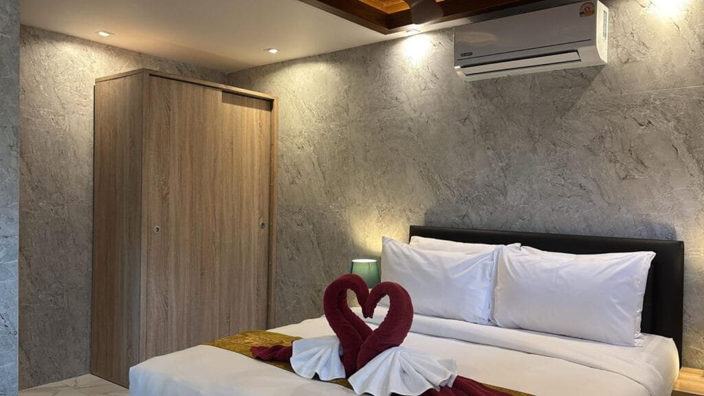 Room 9 - 04